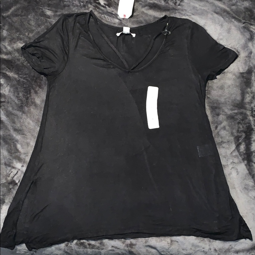 🔴Adam Levine stretchy v neck